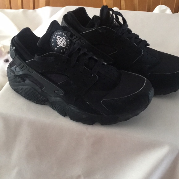 Nike Other - Nike Air Huarache 8.5